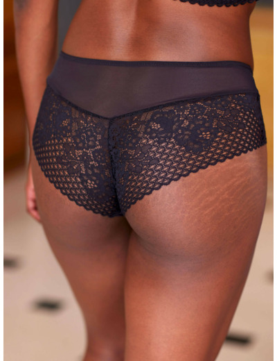 LOLA Noir shorty