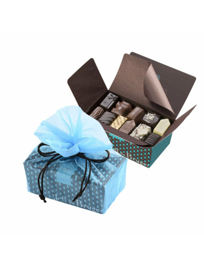 Ballotin 375 g chocolats assortis et pochette organdi bleue