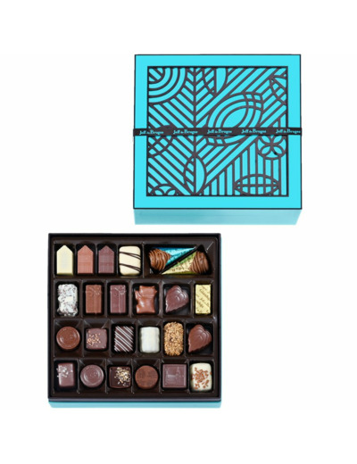 Boite carrée bleue 605 g chocolats assortis