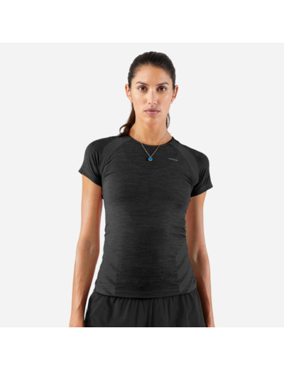 T-shirt running & trail sans couture femme - kiprun run 500 confort slim noir