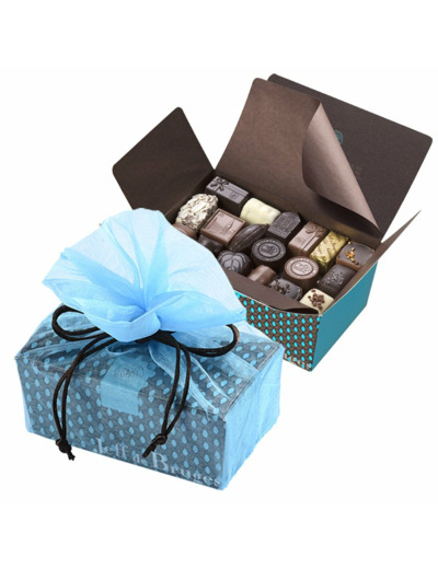 Ballotin 750 g chocolats assortis et pochette organdi bleue